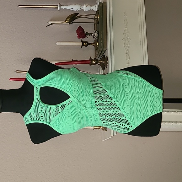 - NWT Becca One pice swimsuit - Picture 2 of 7
